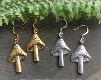 Mushroom earrings, Shroom jewelry, 70s 90s costume, sold per pair (leave qty as 1)