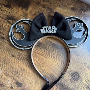 Orejas de Mickey de Star Wars en color negro y plateado: ¡hermosas!