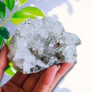 1 Piece Apophyllite Crystal Cluster – Glam Style Raw Stone for Home Décor, Aquarium Decoration & Perfect Gift