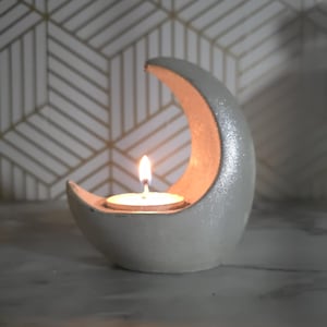 Celestial Glow – Moon Tealight Holder
