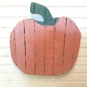 Décoration rustique d&#39;automne d&#39;Halloween de citrouilles.