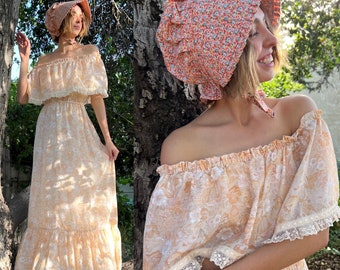 Vintage 1970s Peach Cotton Floral Print Prairie Dress with Ruffle Neckline and Hem Boho Bohemian Dress