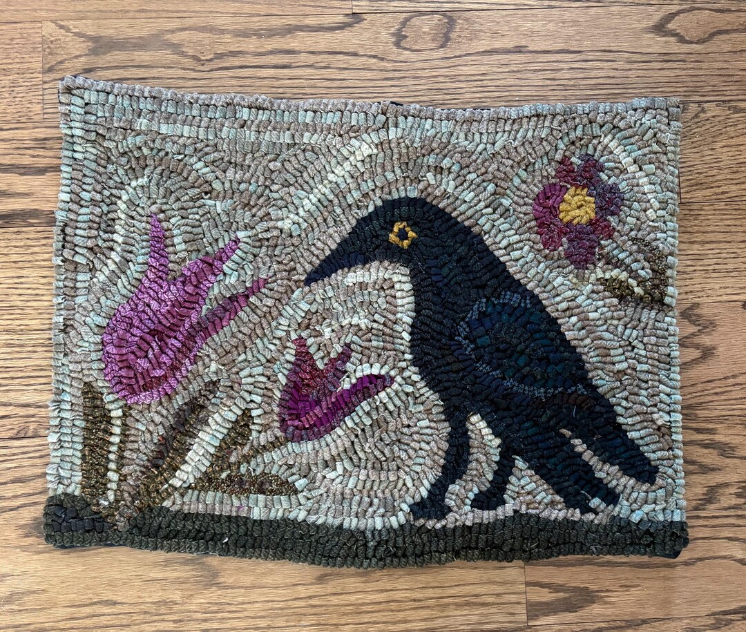 Crested Rug Pattern Handmade Primitive Style Hooked Rug, Crow With Flowers - Etsy