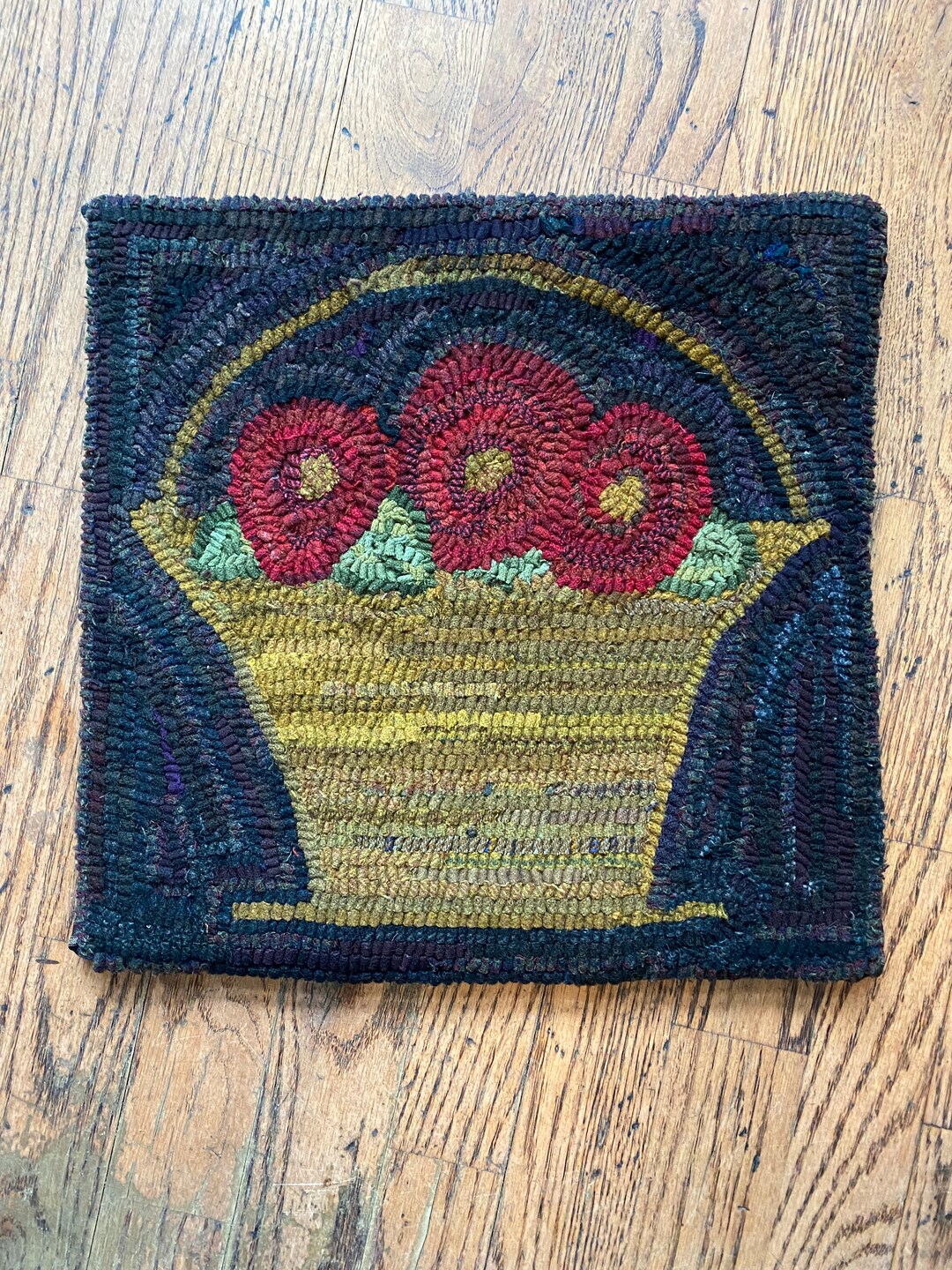 Handmade Primitive Style Hooked Rug Roses in Basket - Etsy