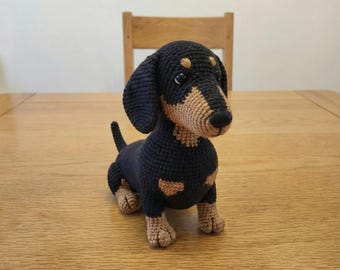 Patrón de crochet para perro salchicha, paquete de amigurumi, incluye dos patrones.