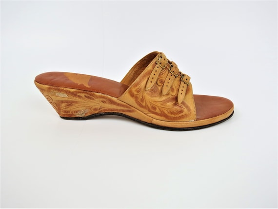 Vintage 40s 50s Tan Tooled Leather Shoes | Mexican