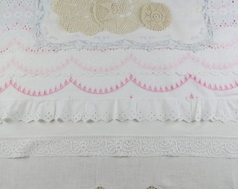 VINTAGE Lace Doilies Lot of 8 Dresser Scarves Doilies