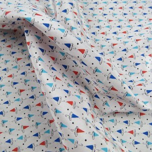VINTAGE 40s Red Blue Novelty Umbrella Print Rayon Crepe Fabric 3 Yard REMNANT image 2