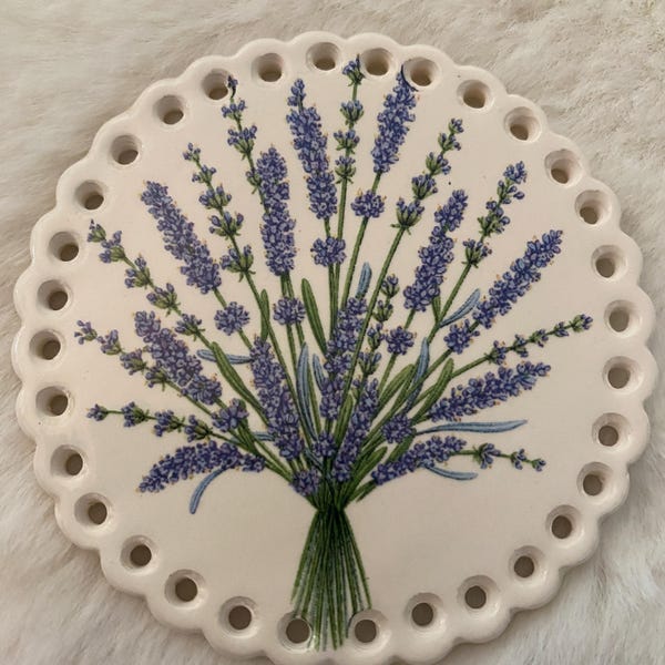 Stunning Lavender Plant Pine Needle Base 3 1/4'' #300