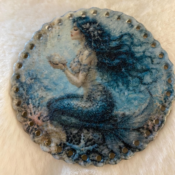 Stoneware Beautiful Mermaid Pine Needle Base 3.5''  #56