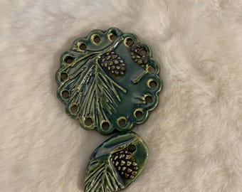 Pinecone  Pine Needle  1 3/4'' with embellishment  #13 note---- I pick