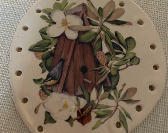 Beautiful Magnolia Flower's  and Bird House  Pine Needle Base 3 1/4'' x 3.5'' # 19