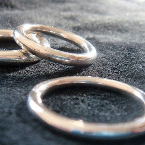 Anillo de plata esterlina de forma redonda y de 3 mm, 4 mm y 5 mm de grosor, alianzas de boda sencillas, anillos apilables o anillos para el pulgar, resistentes