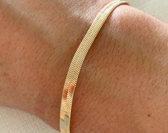 Mens gold herringbone best sale bracelet