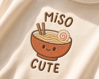 Tutina per neonati con ricamo Miso Cute, completo divertente per neonati a tema ramen, body per neonati a tema cibo, completo neutro per neonati, regalo per baby shower