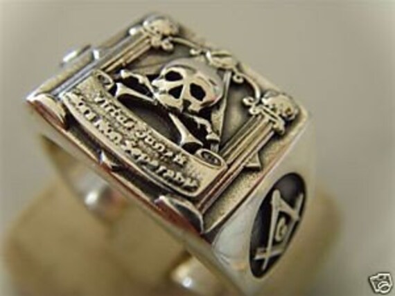 925 Sterling Silver Freemason Freimaurer Masonic Skull & Pillars Square Ring 925 Sterling Silver Freemason Freimaurer Masonic Skull & Pillars Square Ring