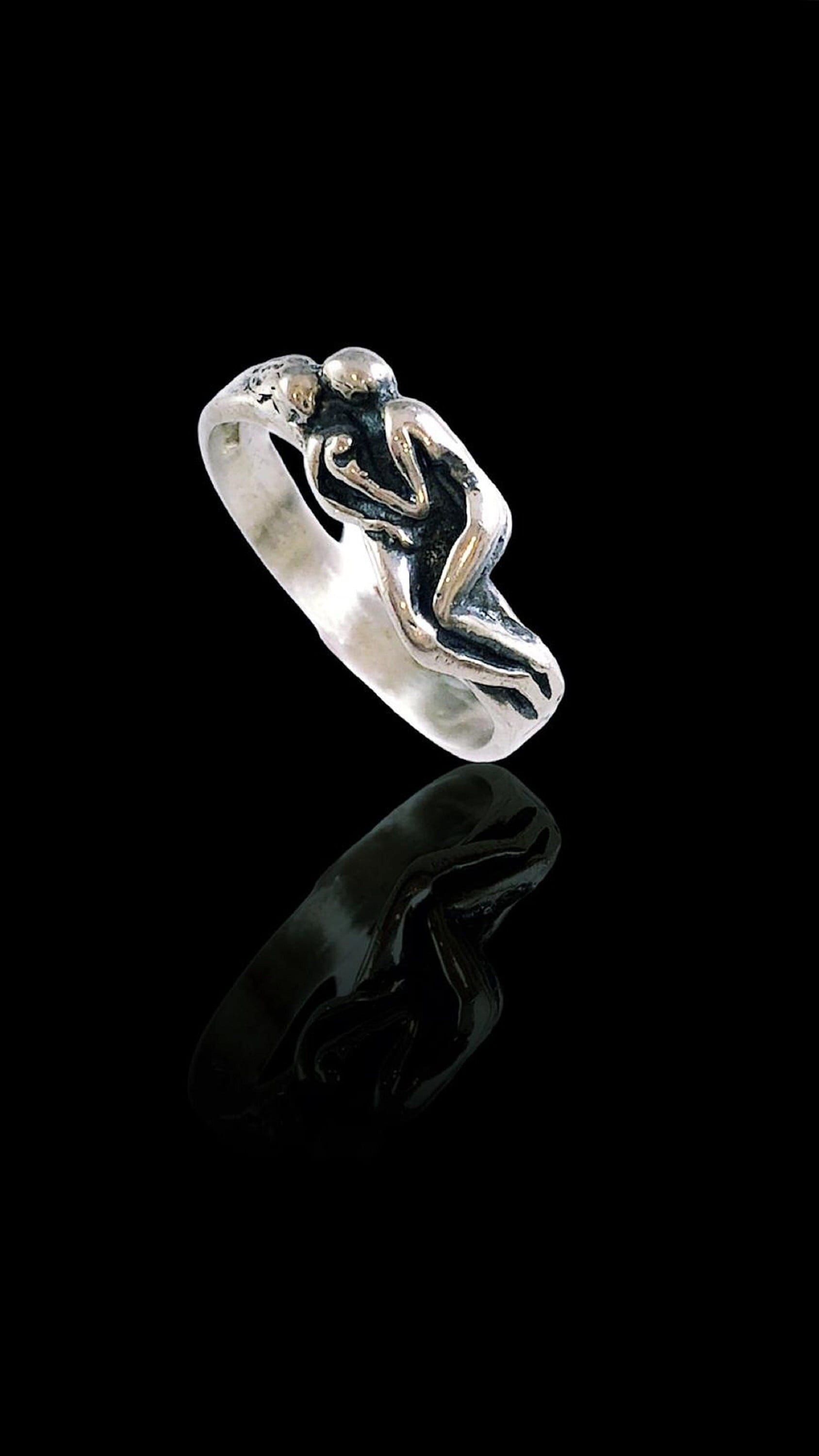 Anillo de plata de ley maciza 925 oxidado con posición sexual de  