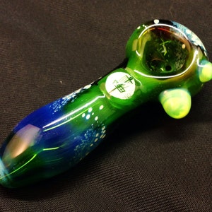 Disc Golf Dichro Image Green Hand Blown Glass Pipe