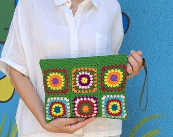 Granny Square Crochet Clutch, Green Granny Square Wristlet Clutch, Wristlet Purse, Evening Clutch Purse, Crochet Handbag