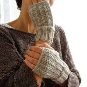 Fingerless Gloves in Oatmeal Beige, Winter Accessories image 2