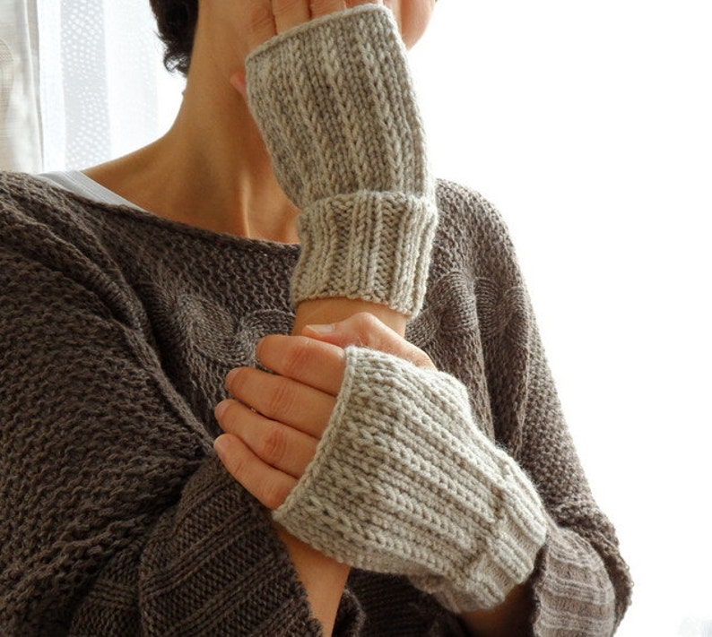 Fingerless Gloves in Oatmeal Beige, Winter Accessories image 2