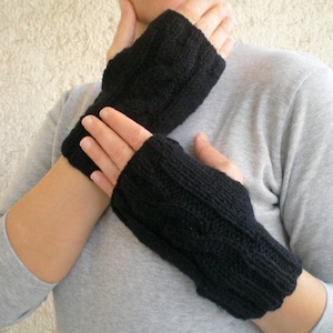 Black Fingerless Gloves