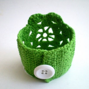 Green Crochet Bracelet, Lace Cuff Wrist Band image 2