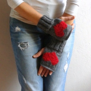 Fingerless Gloves with Hearts, Gray Gloves, Heart Gloves Valentine's Gift image 4