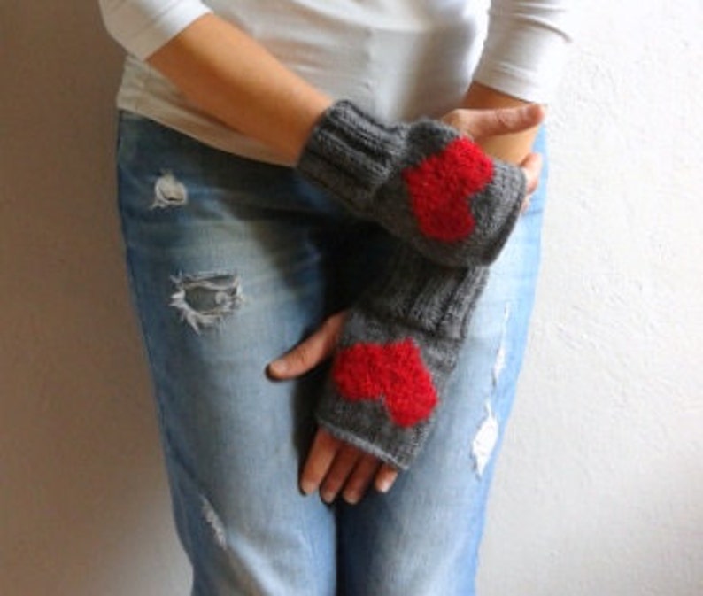 Fingerless Gloves with Hearts, Gray Gloves, Heart Gloves Valentine's Gift image 4