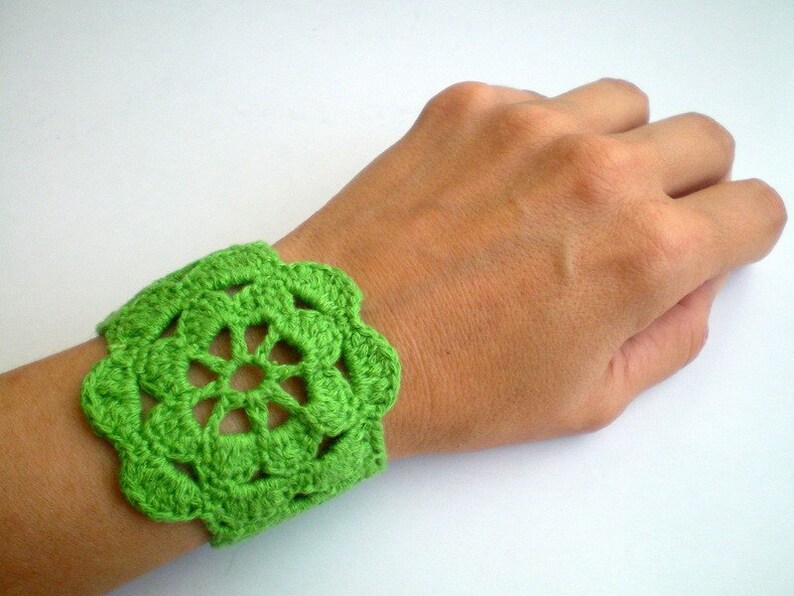 Green Crochet Bracelet, Lace Cuff Wrist Band image 1