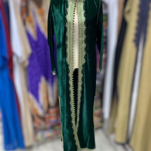 Kaftan Femme Marocain en Velours - Parfait pour Occasions Spéciales image 3