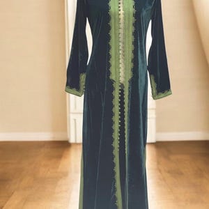 Kaftan Femme Marocain en Velours - Parfait pour Occasions Spéciales image 2
