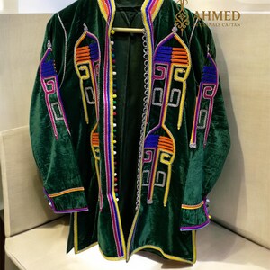 Veste femme en velours – インスピレーション マロカイン、伝統的な職人、テヌエ ベルベーレ