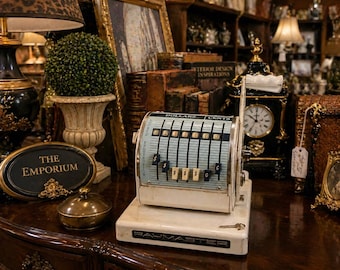 Máquina para escribir cheques Paymaster X-550 vintage con llave original, decoración de oficina de mediados de siglo, accesorio de escritorio industrial, máquina protectora de cheques de Chicago