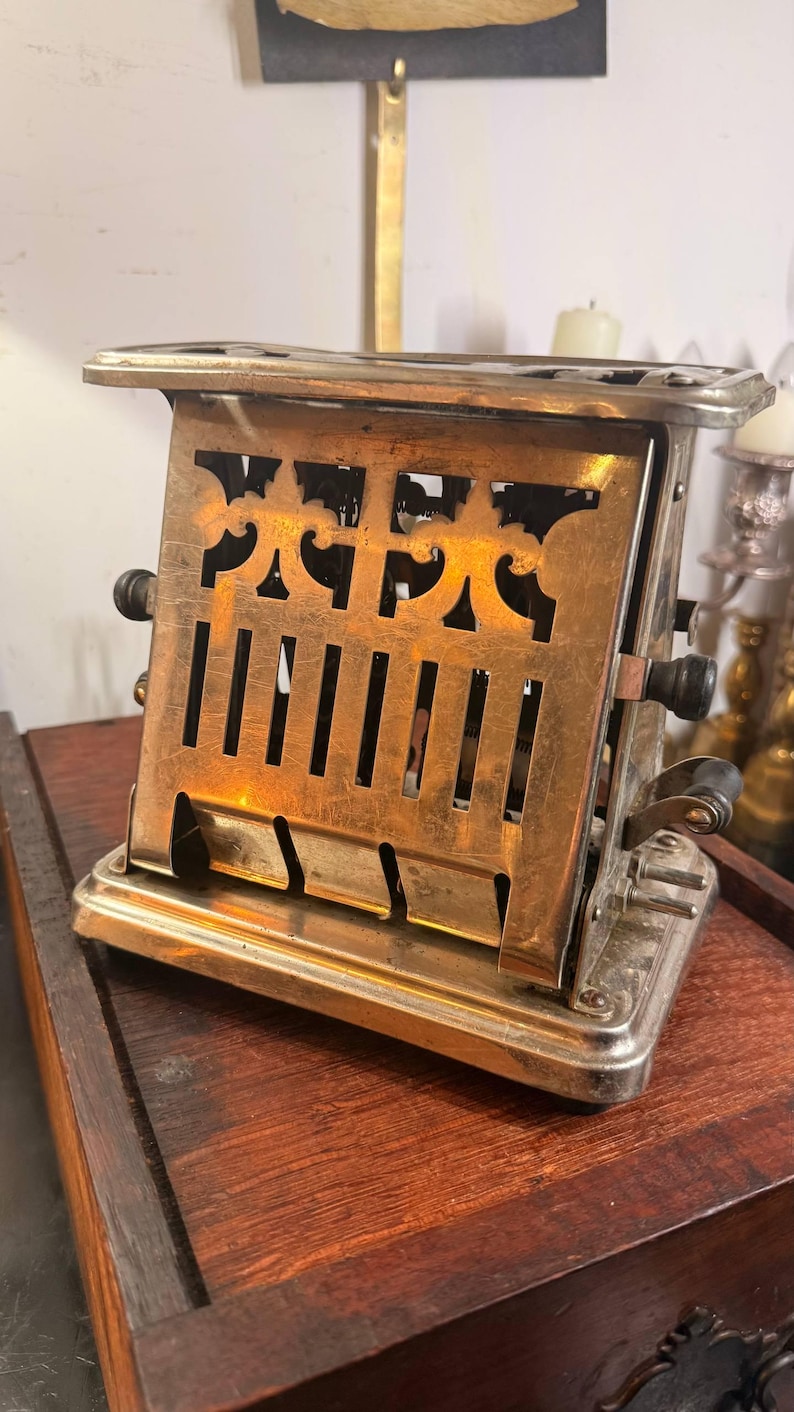 Antique Universal Electric Toaster Early 1900s Industrial Kitchen Decor ...
