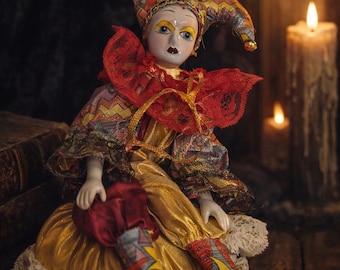 Vintage Porcelain Harlequin Musical Doll, Venetian Jester Music Box Figurine (1980s)