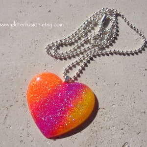 Summer Sunset Resin Heart Statement Pendant, Neon Orange Hot Pink Glitter Gradient Ombre Heart Resin Necklace, Party Favor, Glitter Fusion
