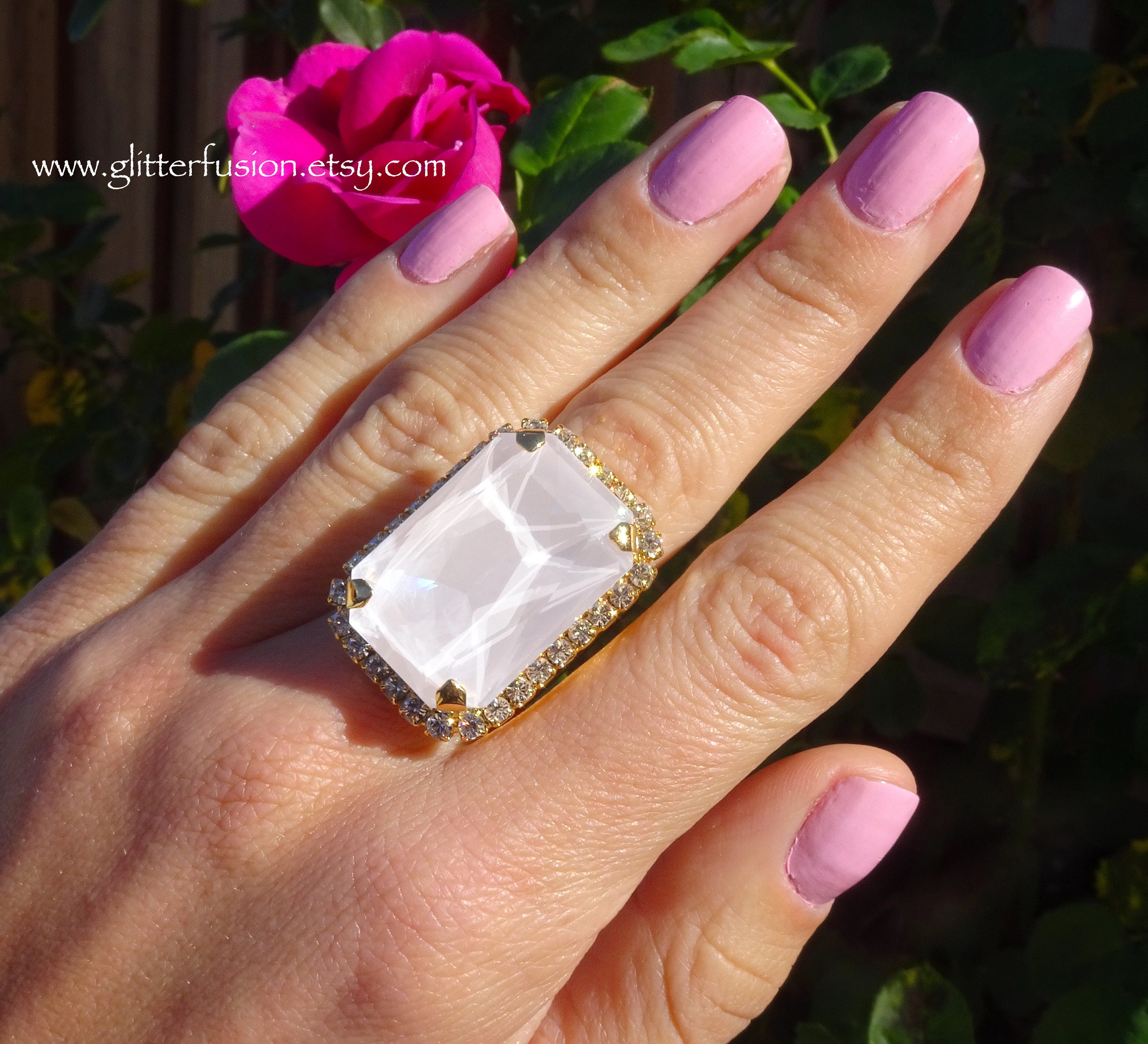 Avalaya Grande anello a forma di corona con diamante