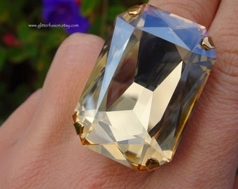 Alexis Bittar Lucite and Sparkling Crystals Oblong Clip-on