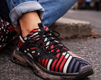 Zapatillas de malla para hombre en rojo y negro: calzado deportivo elegante para deporte, informal, running y un regalo ideal.