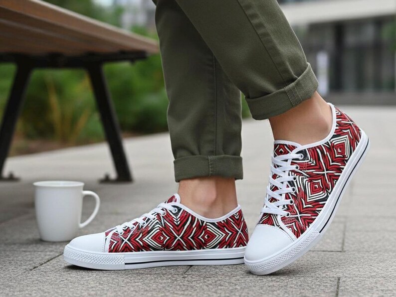Zapatillas de lona con estampado gráfico rojo: zapatos casuales de caña baja con plantilla cómoda imagen 2
