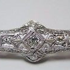 Antique Art Deco Diamond Filigree Platinum Bar Pin/Brooch EGL USA Appraisal Circa 1930&#39;s