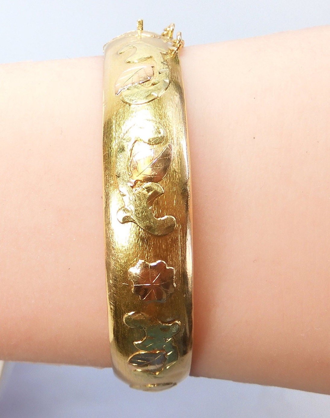 Antique 1920's Bangle Bracelet 18K Tri Color 7 1/4