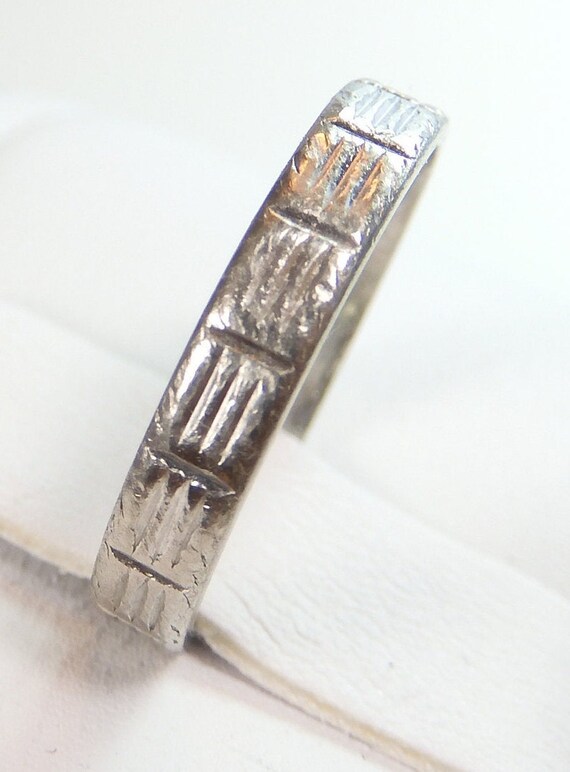 Antique Art Deco Vintage Wedding Band Platinum Fi… - image 3