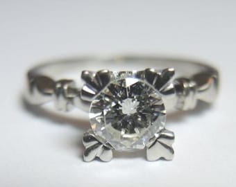 Antique Diamond Platinum Art Deco Engagement Ring Size re-744