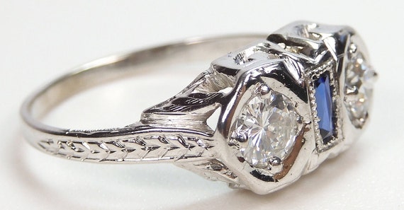 Antique Art Deco Vintage Diamond Engagement 18KW … - image 3