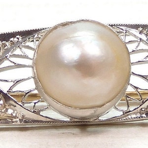 Antique Art Deco Vintage Diamond Mobe Pearl Filigree Bar Brooch Pin Platinum + 14K yellow Gold 1.86 Carat Total Weight EGL USA