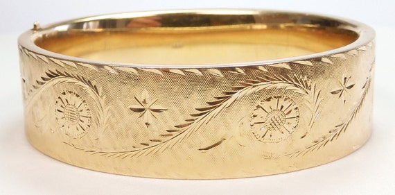 Antique Bangle Engraved Bracelet 14KY 6.5