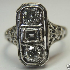 Antique Diamond White Gold Engagement Ring | RE: 628