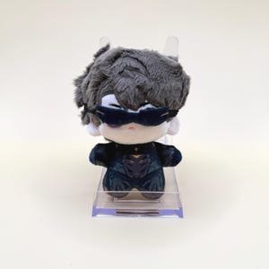 Liebe und Weltraum | Caleb mit Abnehmbarer Sonnenbrille & Schlüsselanhänger (10 cm)